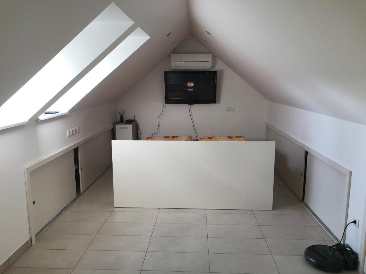 Apartma Ajda Appartement Kranj Buitenkant foto