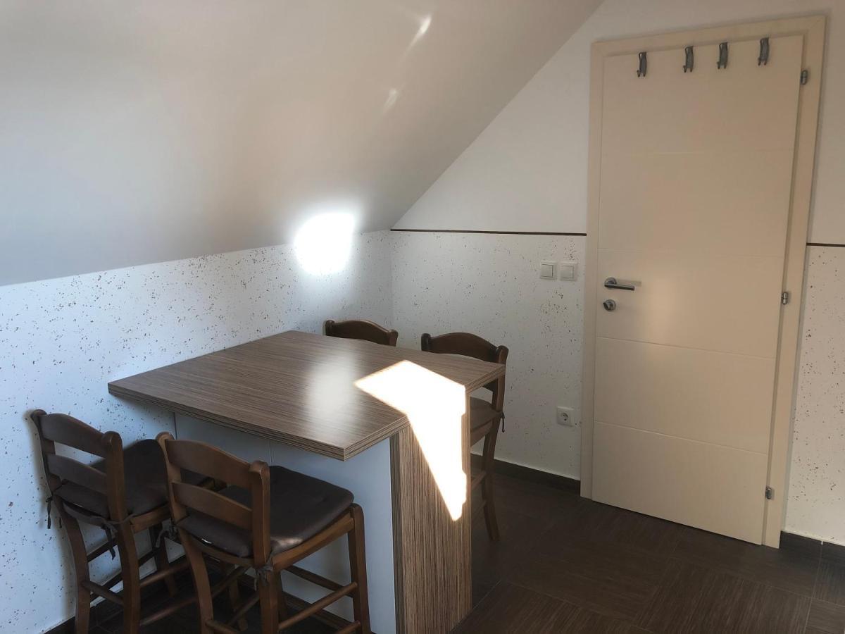 Apartma Ajda Appartement Kranj Buitenkant foto